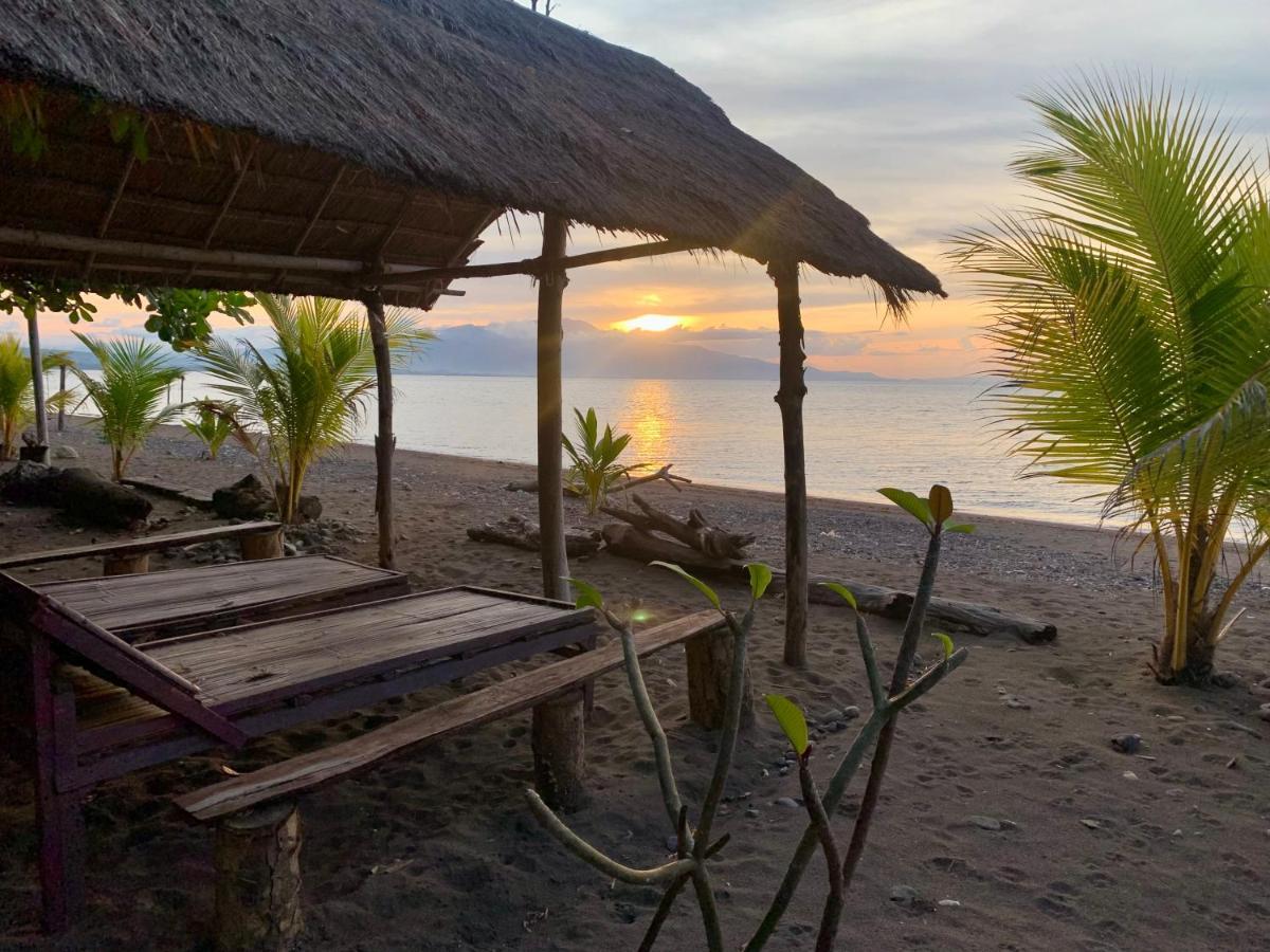 Budi Sun Resort Maumere Exterior foto